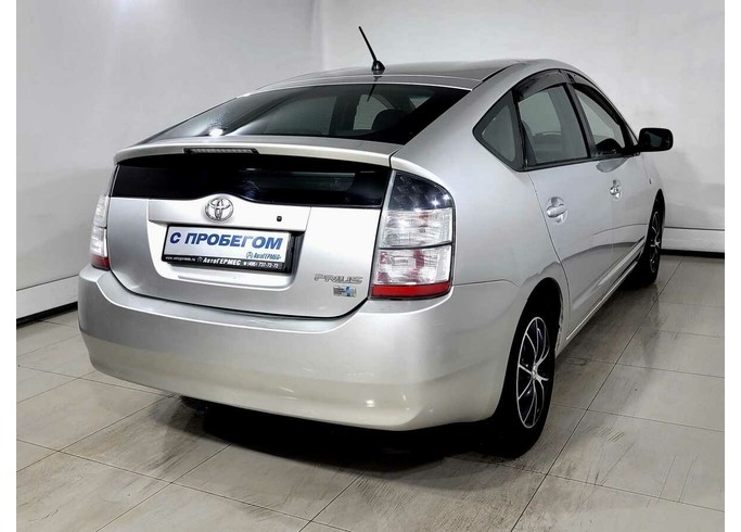 Купить Toyota Prius