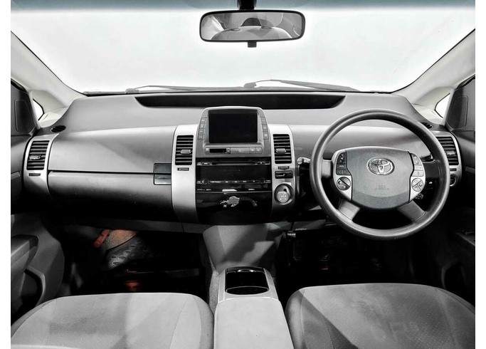 Купить Toyota Prius