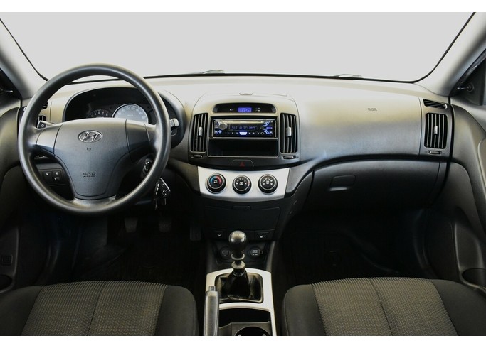 Купить Hyundai Elantra