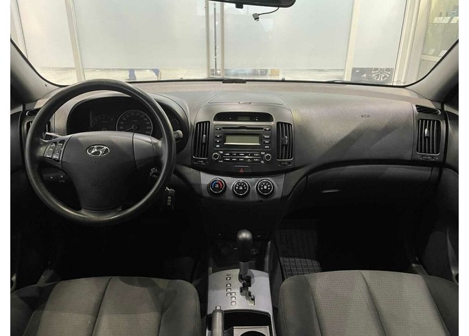 Купить Hyundai Elantra