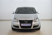 Купить Volkswagen Jetta