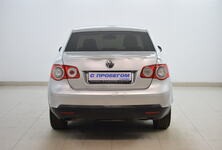 Купить Volkswagen Jetta