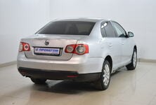 Купить Volkswagen Jetta