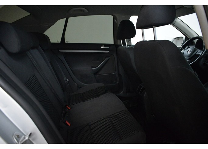 Купить Volkswagen Jetta