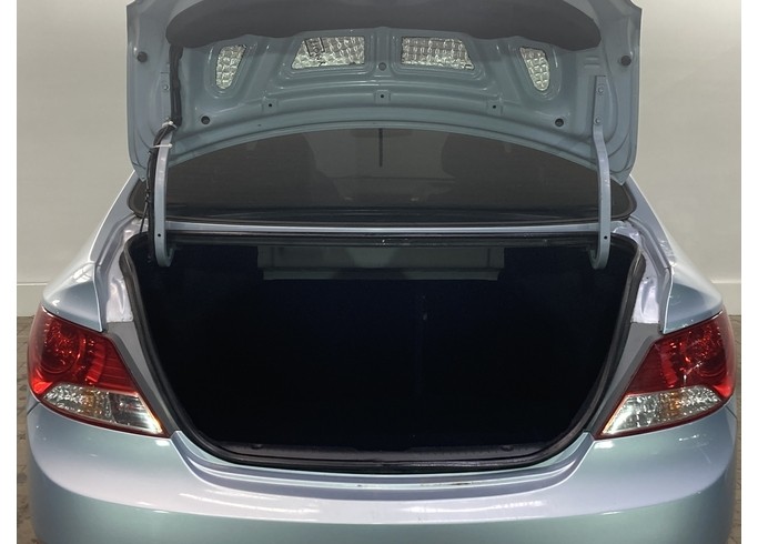 Купить Hyundai Solaris