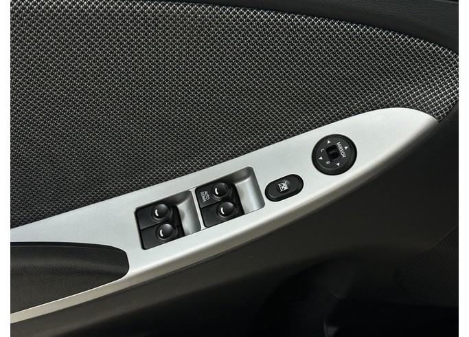 Купить Hyundai Solaris