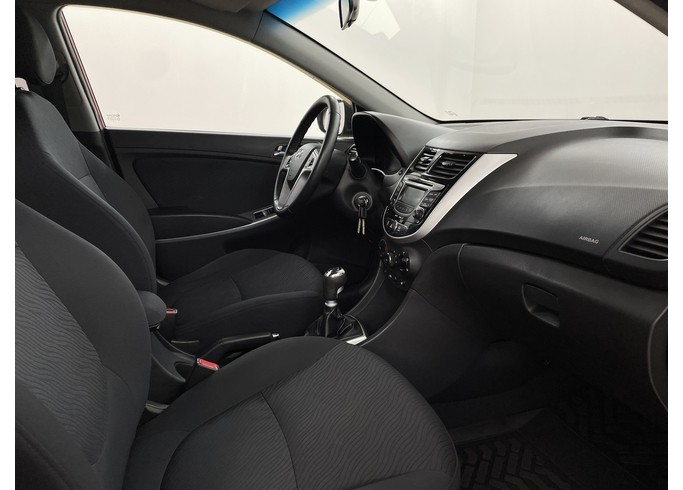 Купить Hyundai Solaris