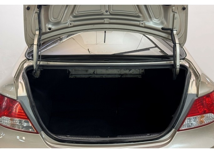 Купить Hyundai Solaris