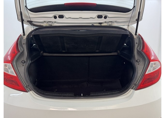 Купить Hyundai Solaris